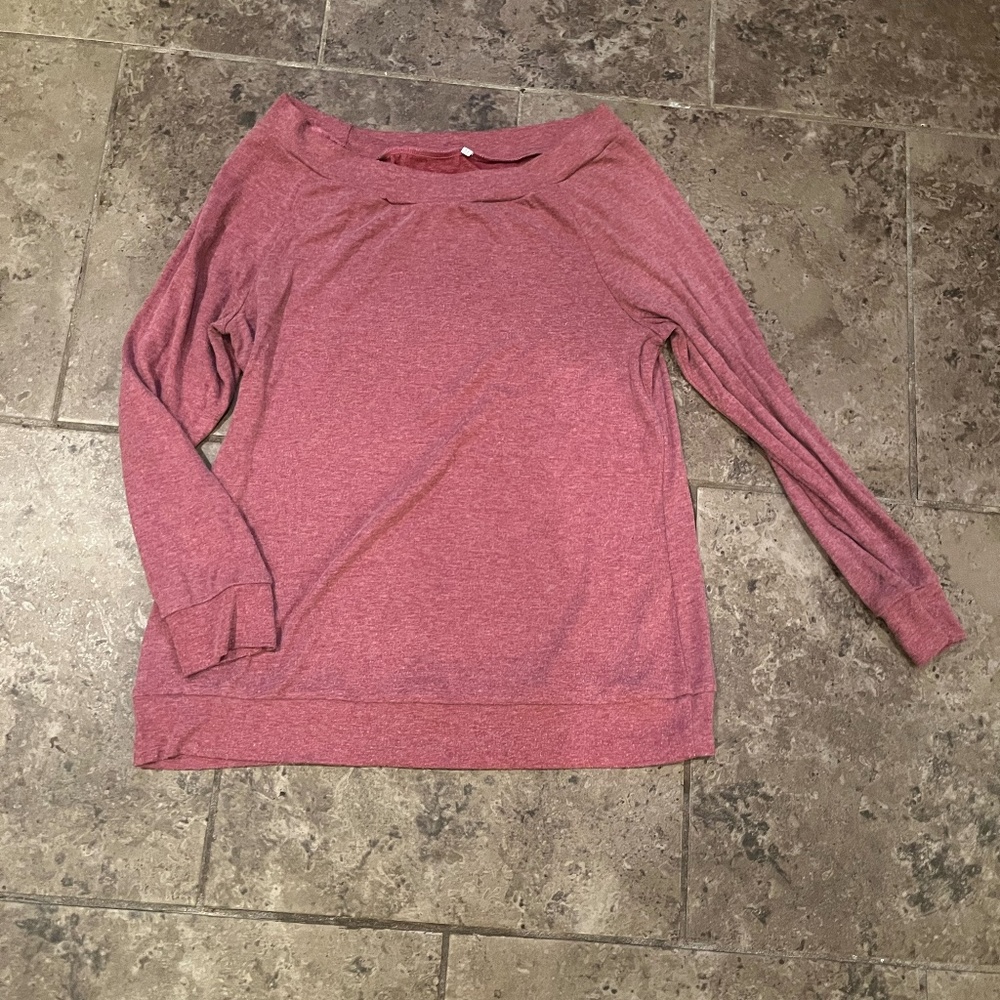 Low collar pullover sweatshirt